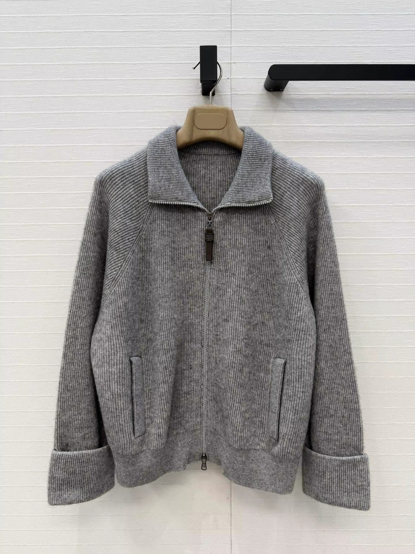 8.31 GuliChic Cardigan en cachemire tricoté pour femmes, style Old Money, col rabattu simple, fermet
