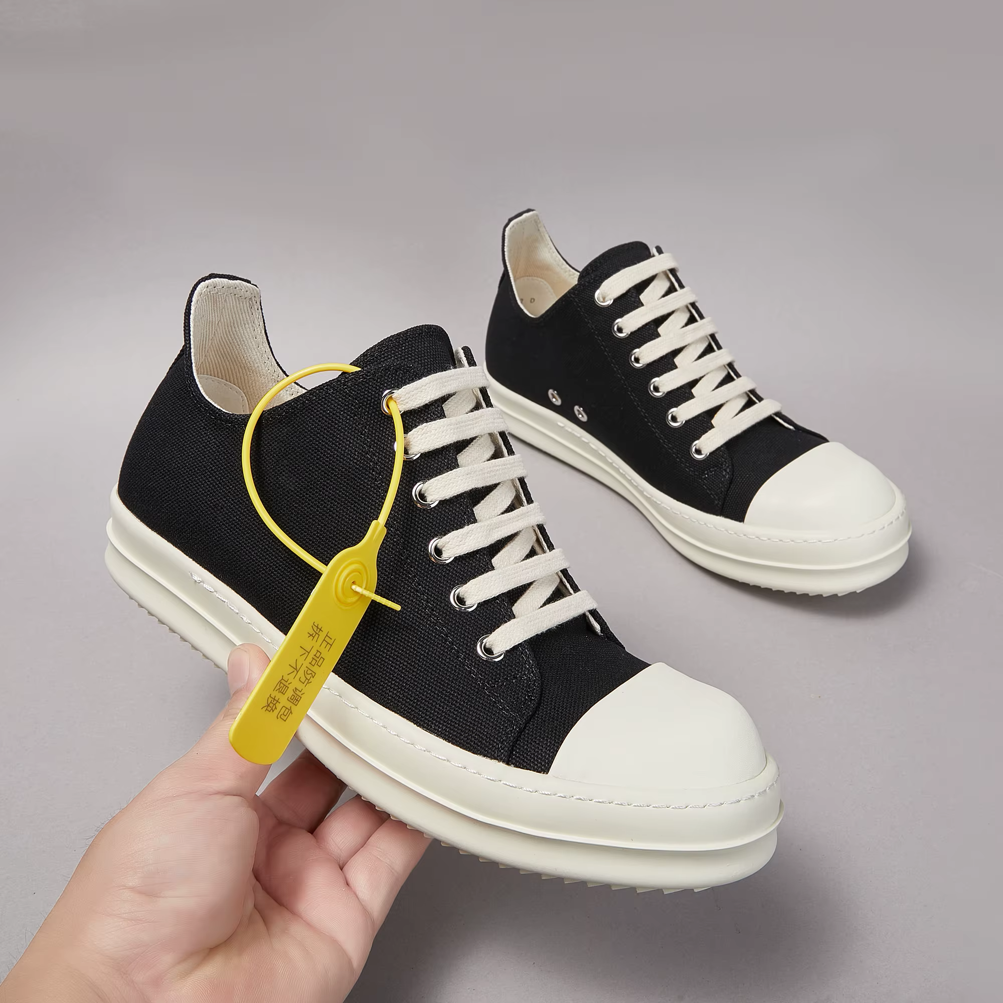 Marque décontracté bas noir toile concepteur hommes chaussure romaine nouvelle mode qualité Rock rue Trianer plate-forme de luxe femmes Sneaker
