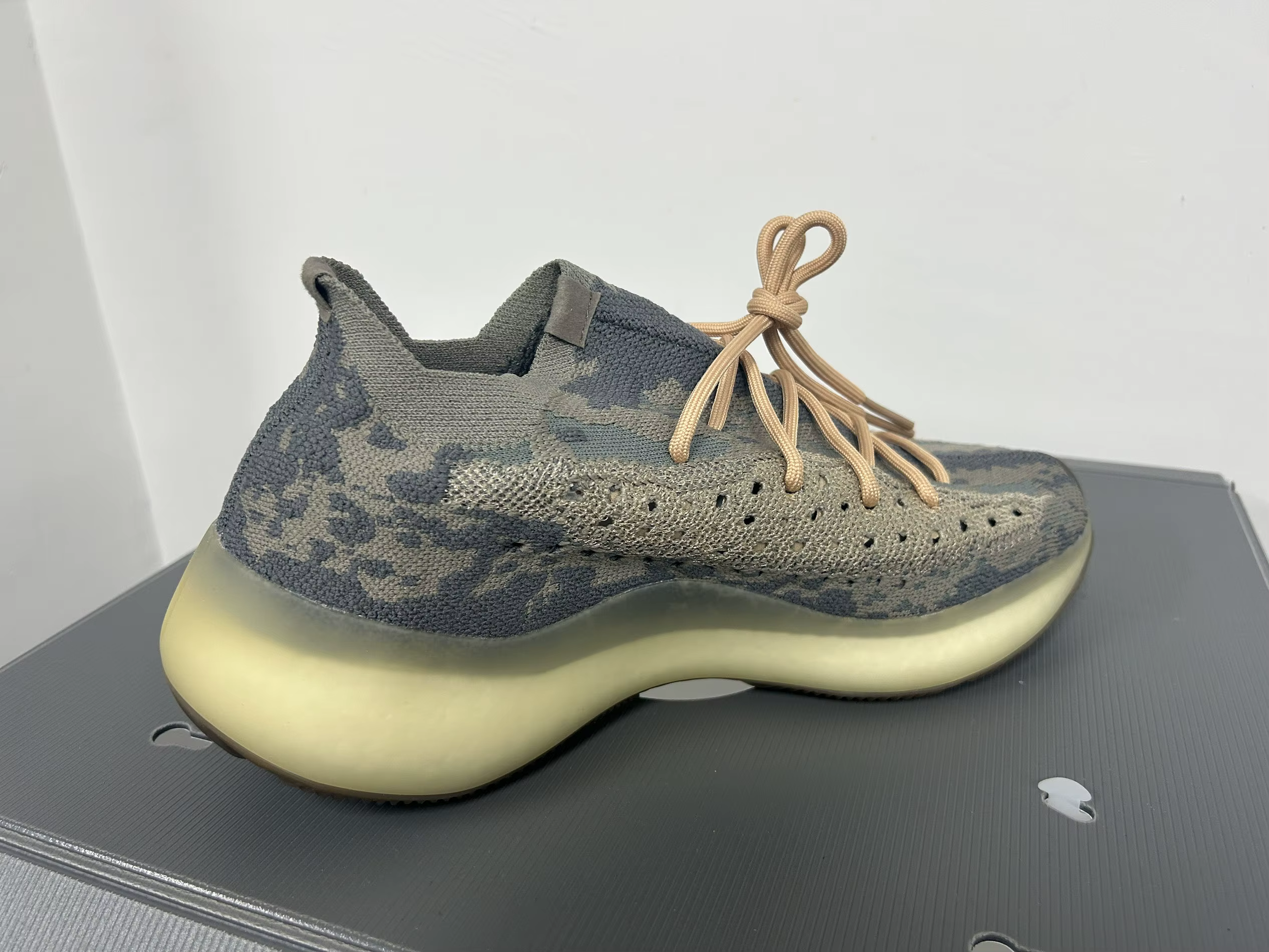 Baskets en maille jacquard camouflage Flumenis pour hommes, empeigne respirante et semelle rembourrée en peluche, idéales pour le style urbain et le jogging quotidien